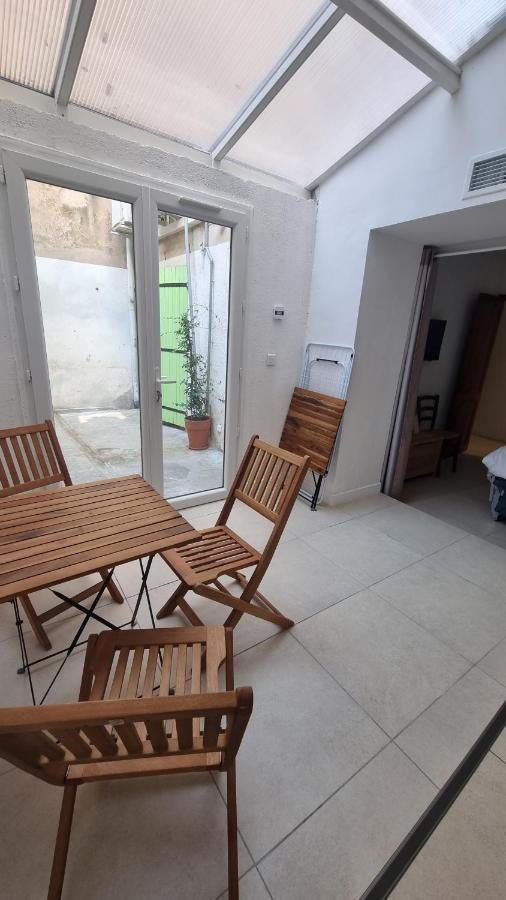 Appartement Calme Centre Ville A 80M Des Halles Нарбонна Экстерьер фото